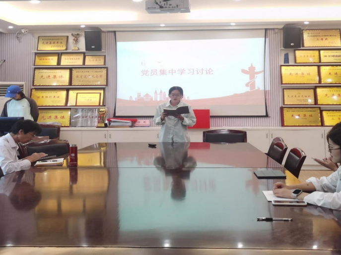 F76424715A2F4D062ACEE12B53A_E101E1F8_15A372