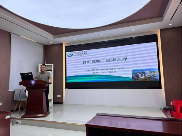 5EF1C73AA7120E77C9C8D25E579_F6EEDC0C_FAC1E