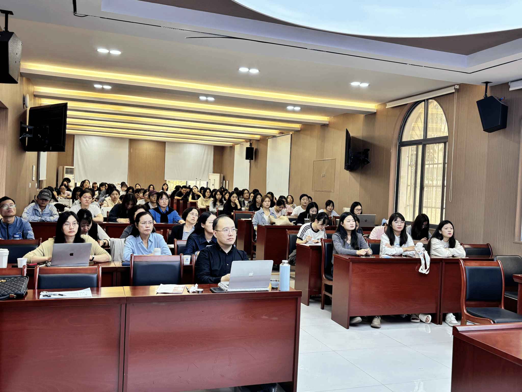 62444C93C06DD33A22158BD20C4_2B8AF17C_12CFB8