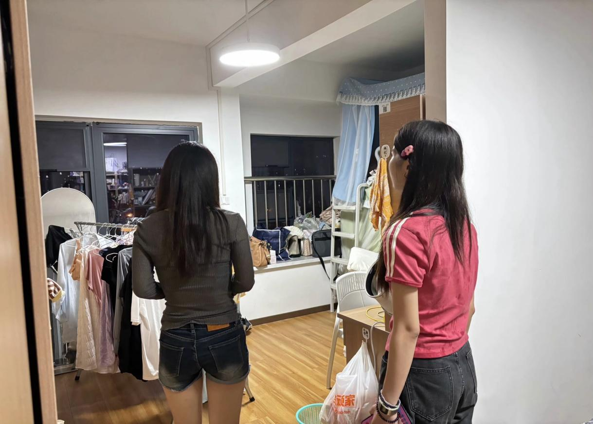 8ADB299A5AAE570BD5BB37EA001_A3F102F7_DADE3