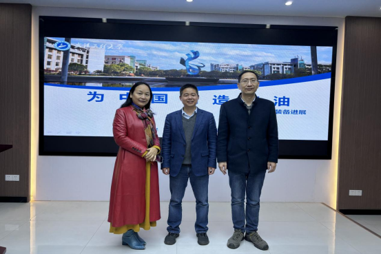 C917915DE929D5EC23BDA3B4E61_DED843F0_C7B4A