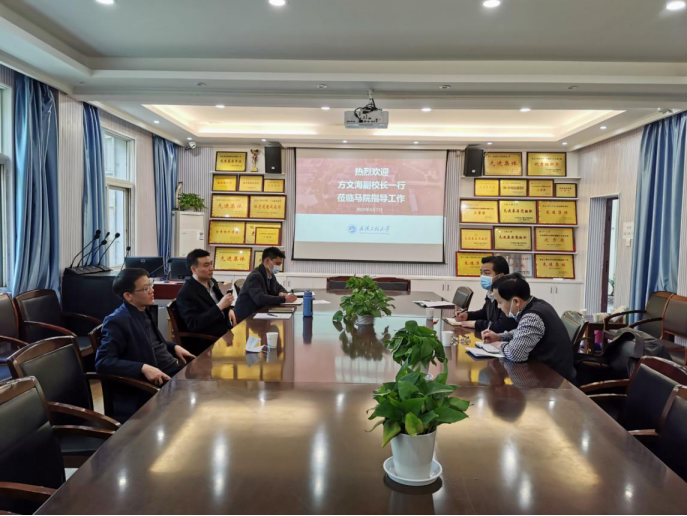 BEED5D2374D564EDF3D67AF3781_B4E67640_15AE40