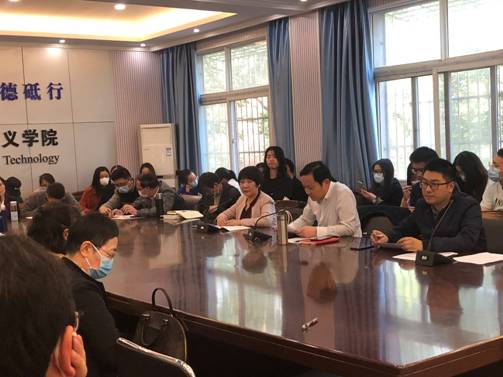 EE7B8AB6B41DDAF303D6F2F2203_2D755A82_7CCF