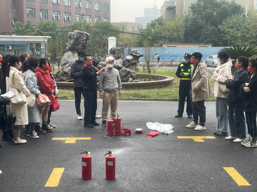 68BC855D13C06E14932779CEA1D_E4D87640_1FA912